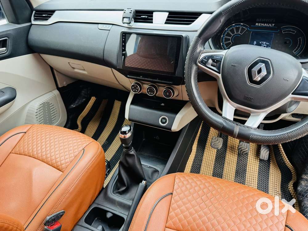 Renault Triber Rxz, 2022, Petrol