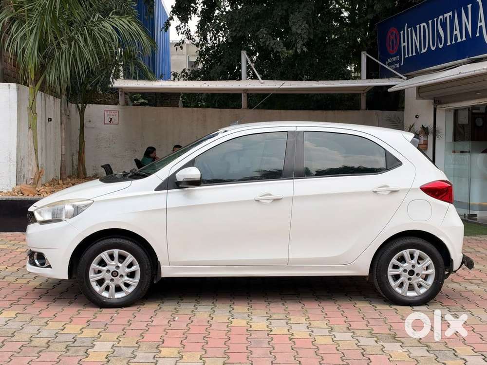 Tata Tiago 1.2 Revotron Xz (o), 2017, Petrol