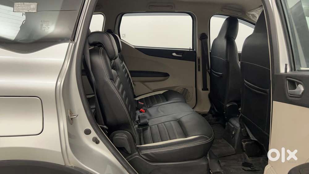 Renault Triber Rxz, 2024, Petrol