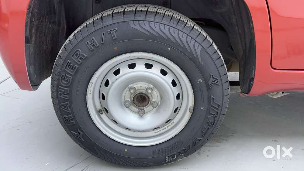 Mahindra Tuv 300 T4 Plus, 2018, Diesel