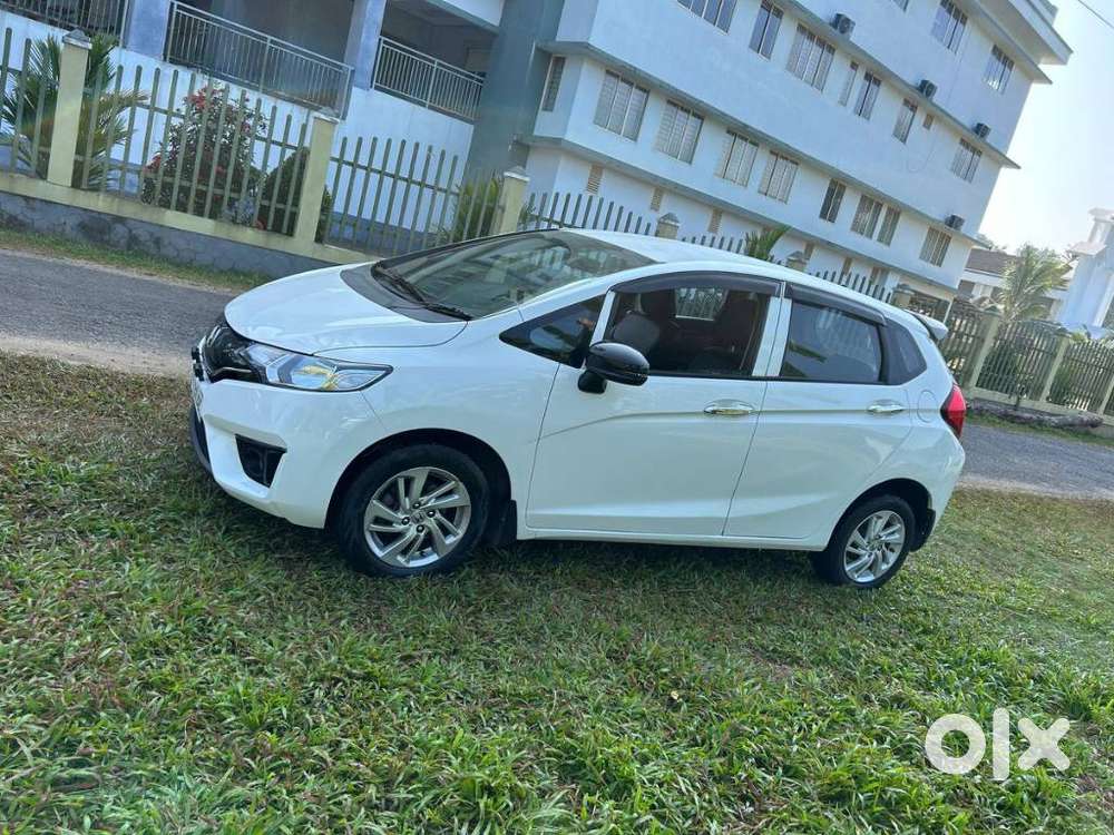 Honda Jazz V Automatic, 2016, Petrol