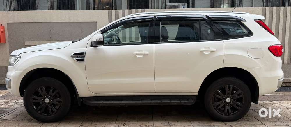 Ford Endeavour Titanium 2.2 4x2, 2016, Diesel