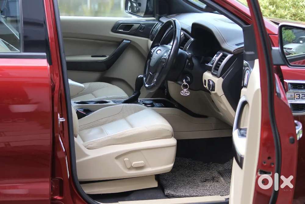 Ford Endeavour 3.2 Titanium 4×4 2016