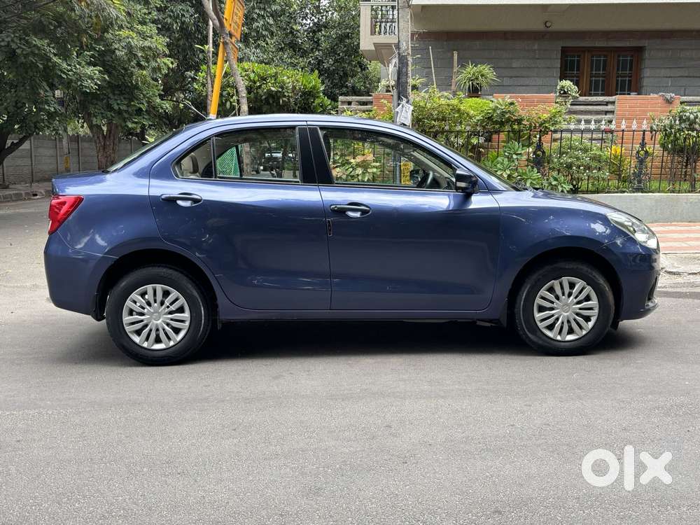 Maruti Suzuki Swift Dzire Vxi(o) Amt, 2022, Petrol