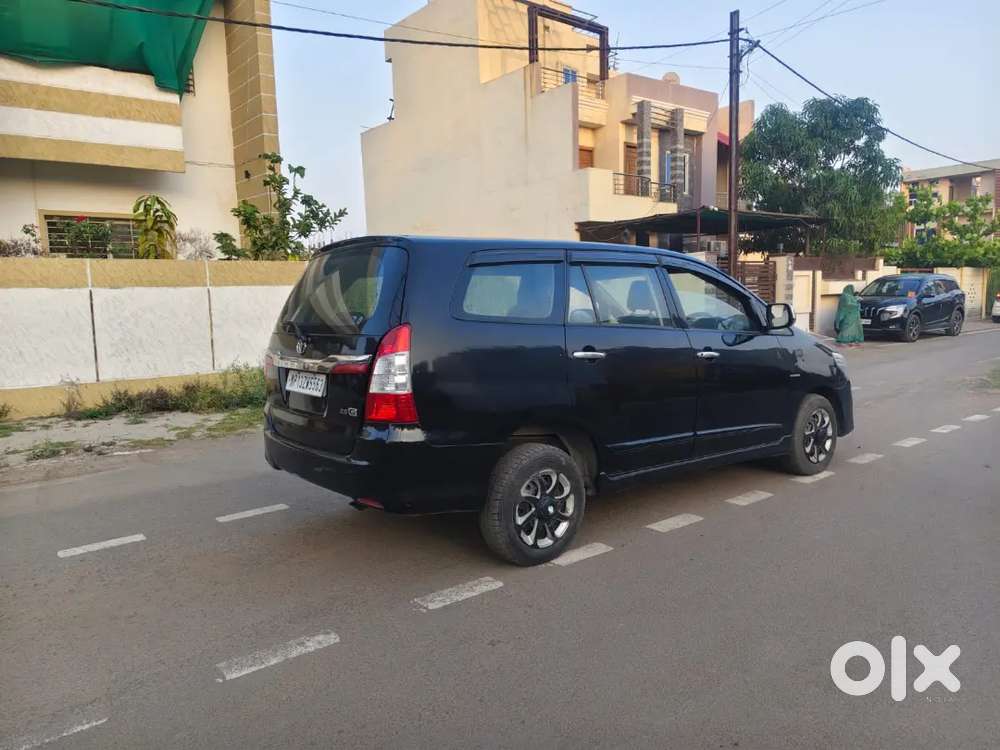 Toyota Innova E4 2.5 G 2016 Diesel 92000 Km Driven