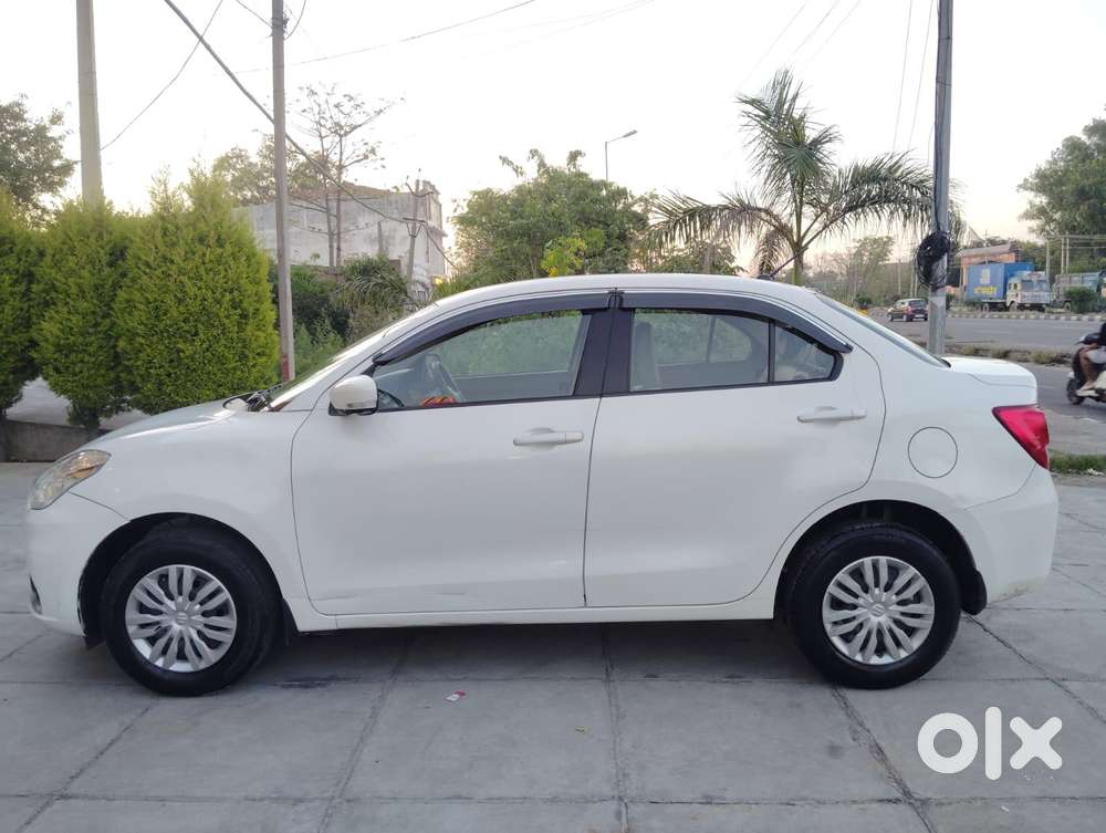 Maruti Suzuki Swift Dzire 1.3 Vxi, 2022, Petrol