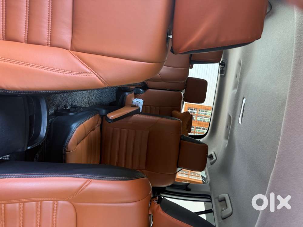 Nri Used 2.8 G Innova Crysta 2017 Model