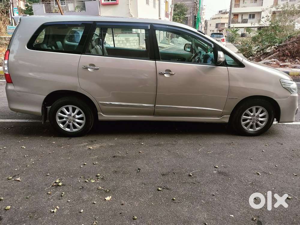 Toyota Innova 2.5 V 8 Str, 2014, Diesel