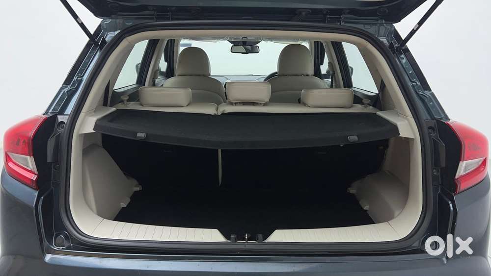 Mahindra Xuv300 W8 Option, 2023, Petrol