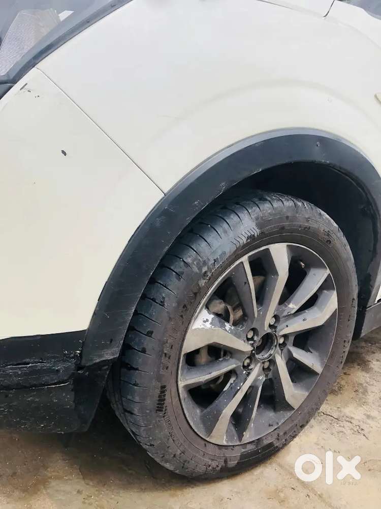 Mahindra Xuv300 Turbosport 2019 Diesel 102000 Km Driven