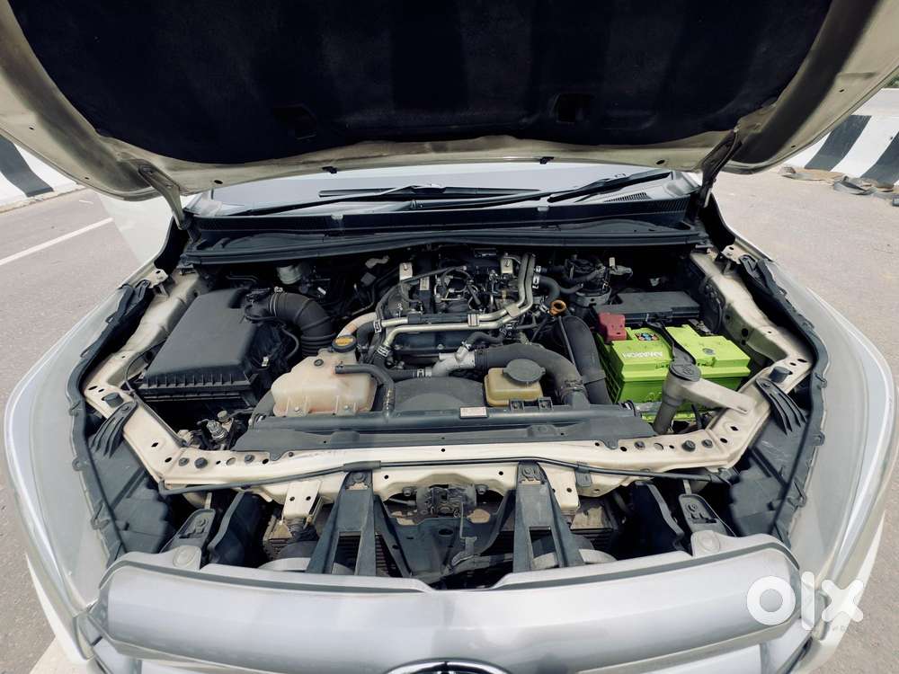Toyota Innova Crysta 2.4 Vx Mt, 2016, Diesel