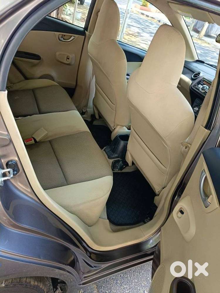 Honda Brio 2011-2013 V Mt, 2012, Petrol