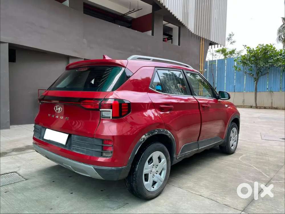 Hyundai Venue 2023 Petrol Single Owner For 5.25000