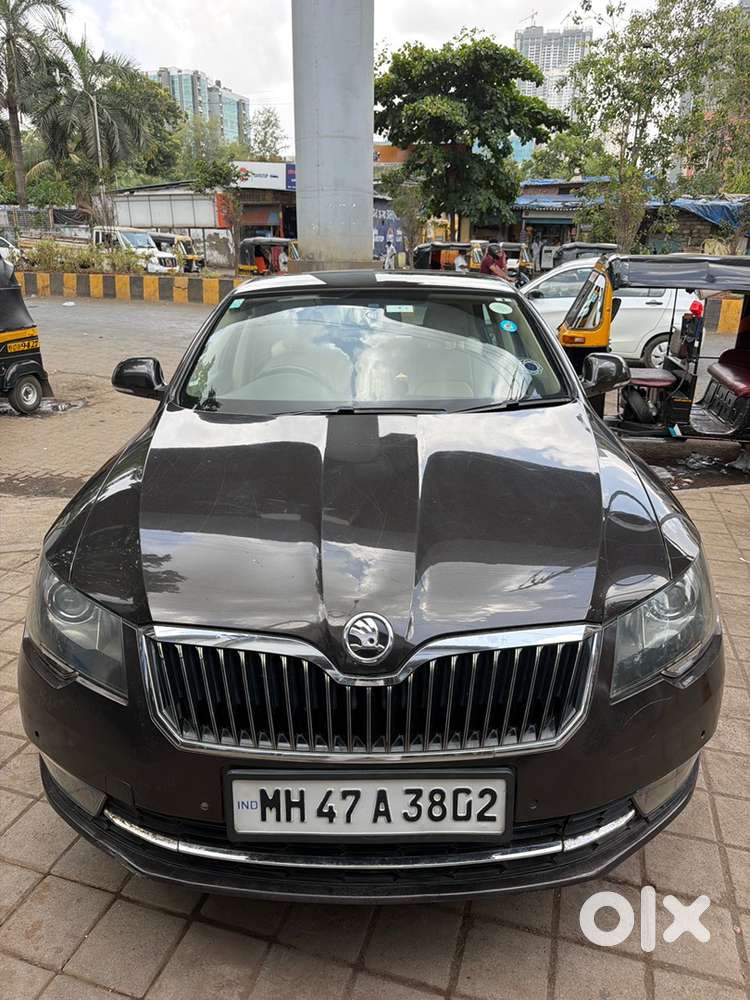 Skoda Superb 2015 Petrol 72833 Km Driven