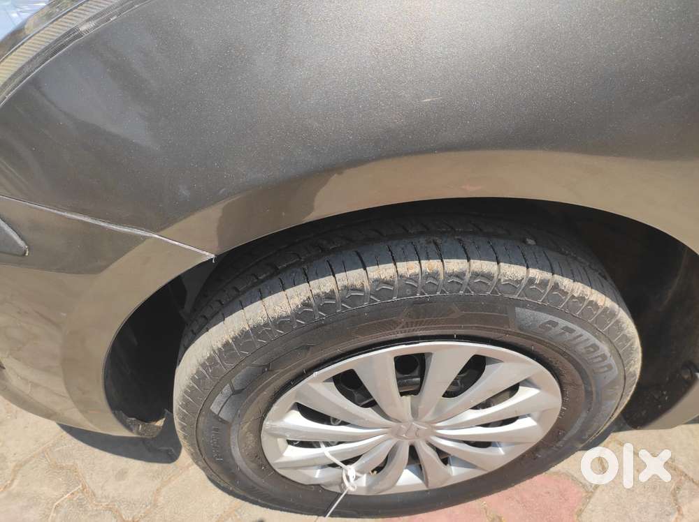 Maruti Suzuki Swift Dzire Vxi Regal Limited Edition Mt, 2016, Petrol