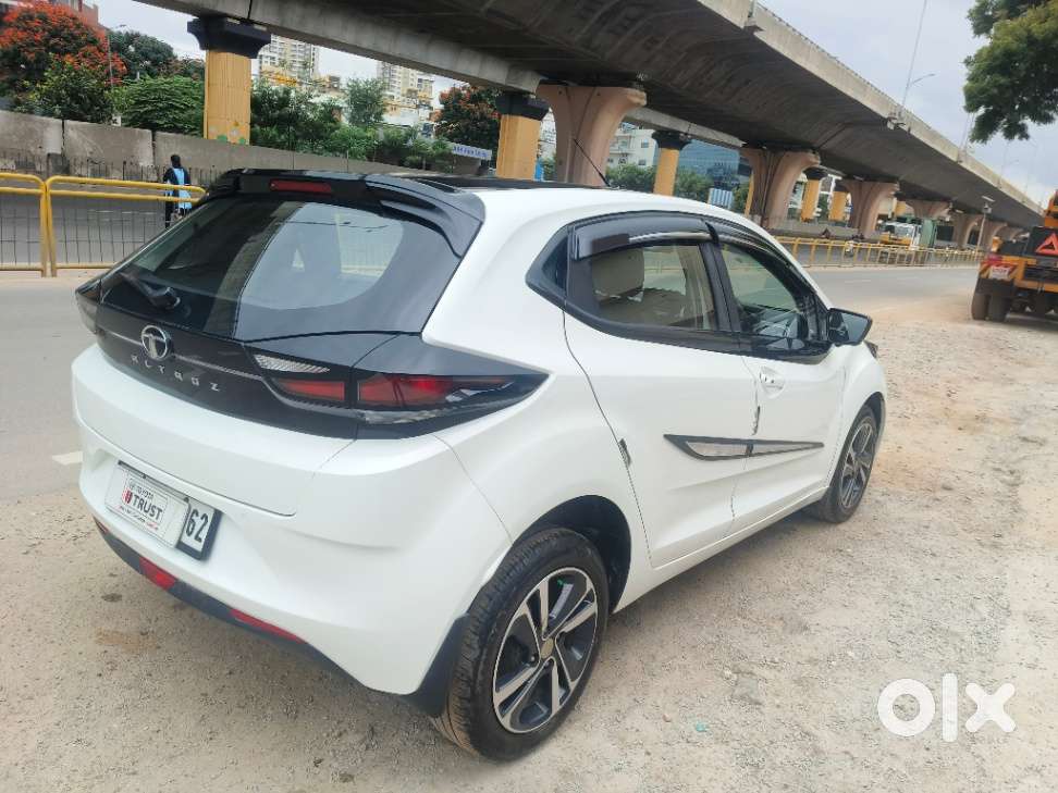Tata Altroz Xma Plus (s), 2023, Petrol