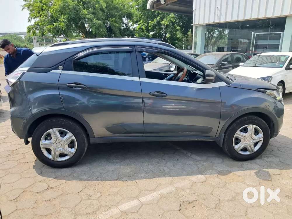 Tata Nexon 1.2 Revotron Xm, 2020, Petrol