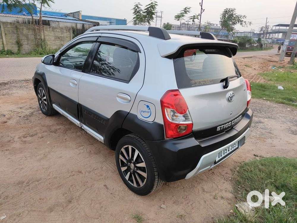 Toyota Etios Cross 1.2l G, 2015, Petrol