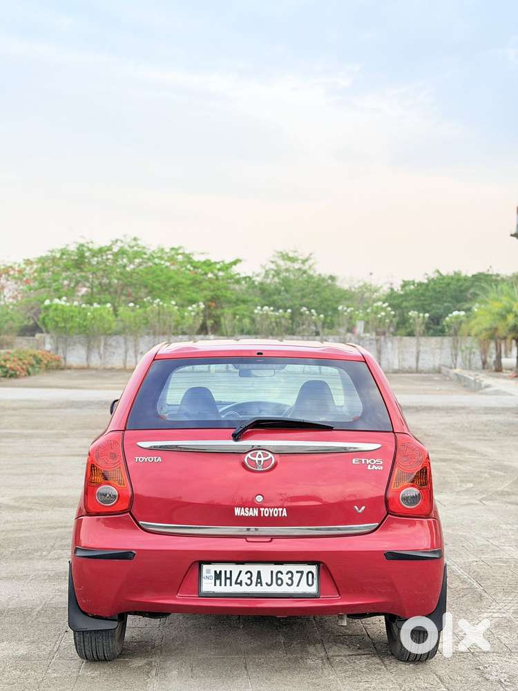Toyota Etios Liva 2014-2016 V, 2011, Petrol