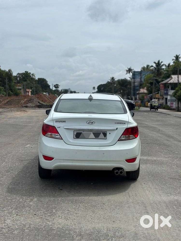 Hyundai Verna Fluidic 1.6 Vtvt Sx Opt, 2013, Petrol