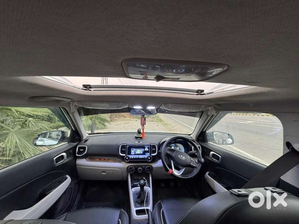 Hyundai Venue 2024 Petrol 20000 Km Driven