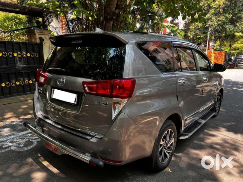 Toyota Innova Crysta 2.4 V 7 Str, 2023, Diesel