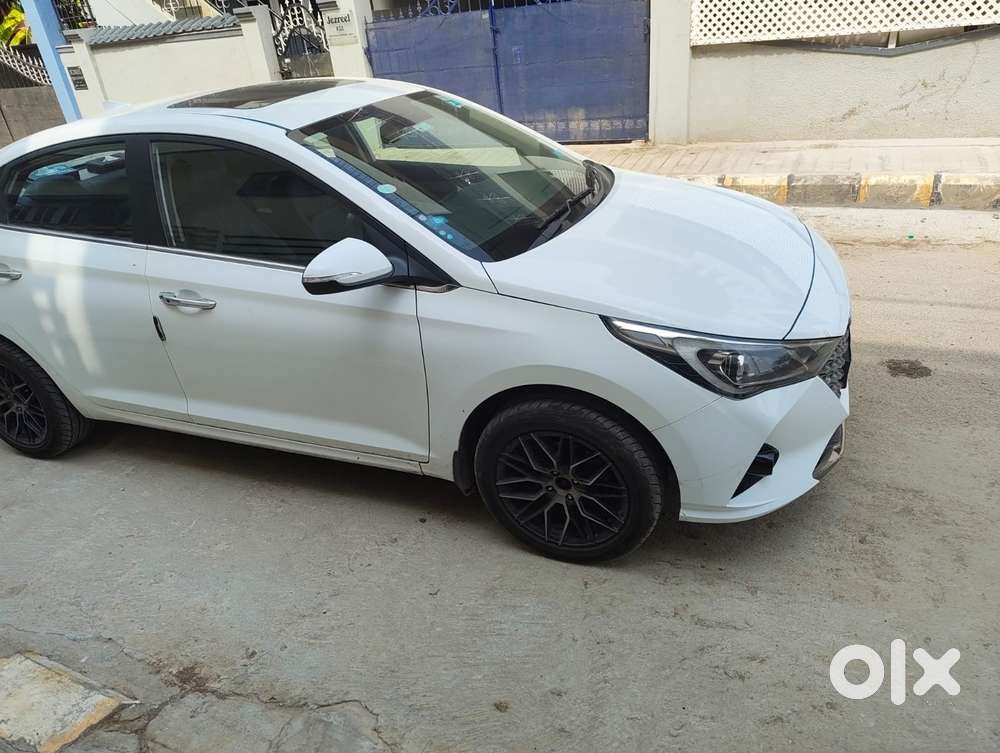 Hyundai Verna Sx 1.5 Petrol Ivt, 2022, Petrol