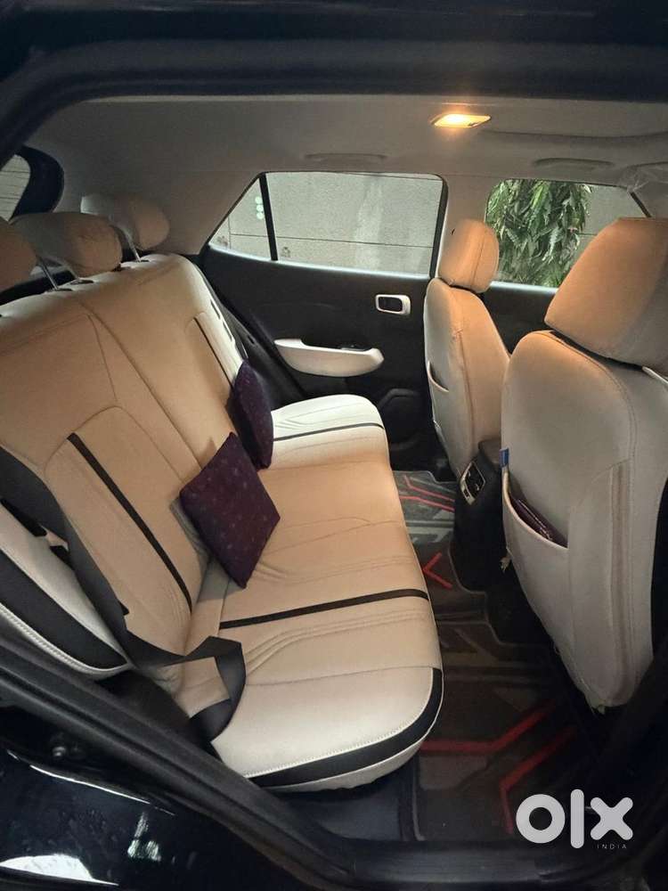 Hyundai Venue 2024 Manual