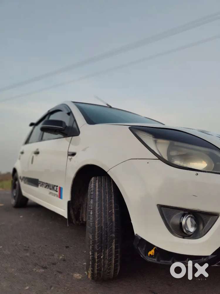 Good Condition Car Disel Variant 2011 Model With 3rd Owner