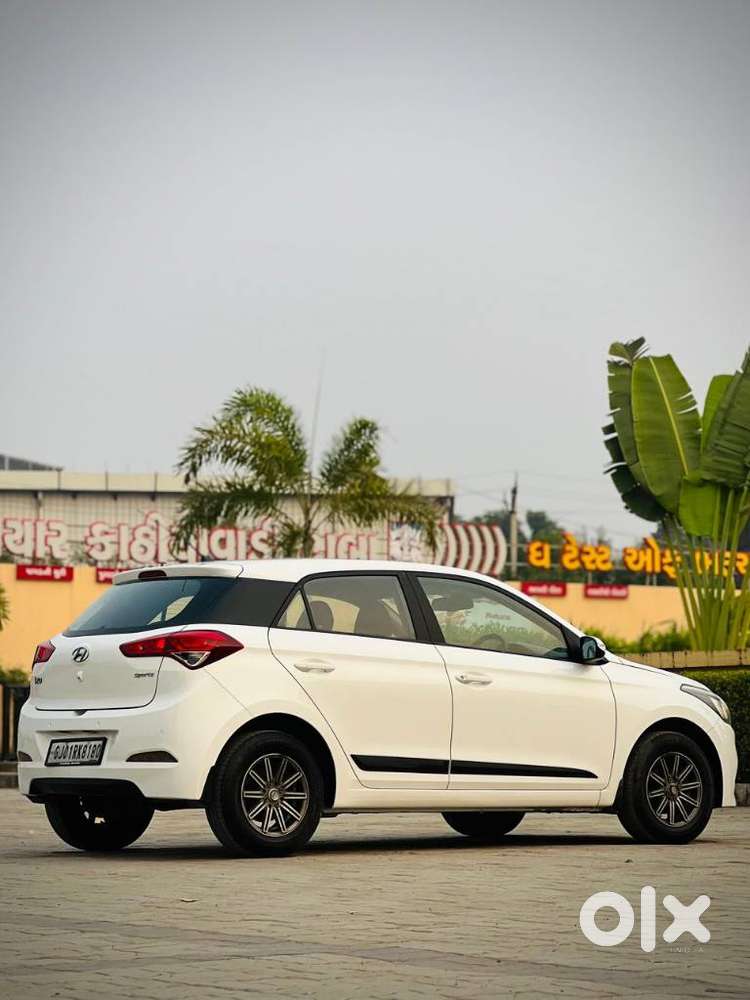 Hyundai Elite I20 Sportz (o) 1.2, 2015, Petrol