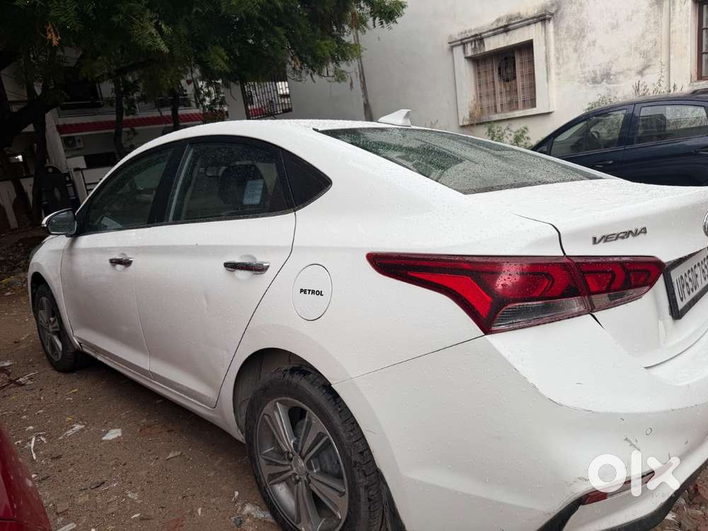 Hyundai Verna 2018 Petrol 65000 Km Driven