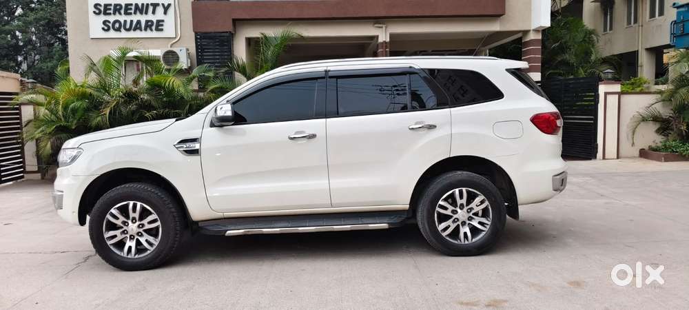 Ford Endeavour 3.2 Titanium At 4x4, 2016, Diesel