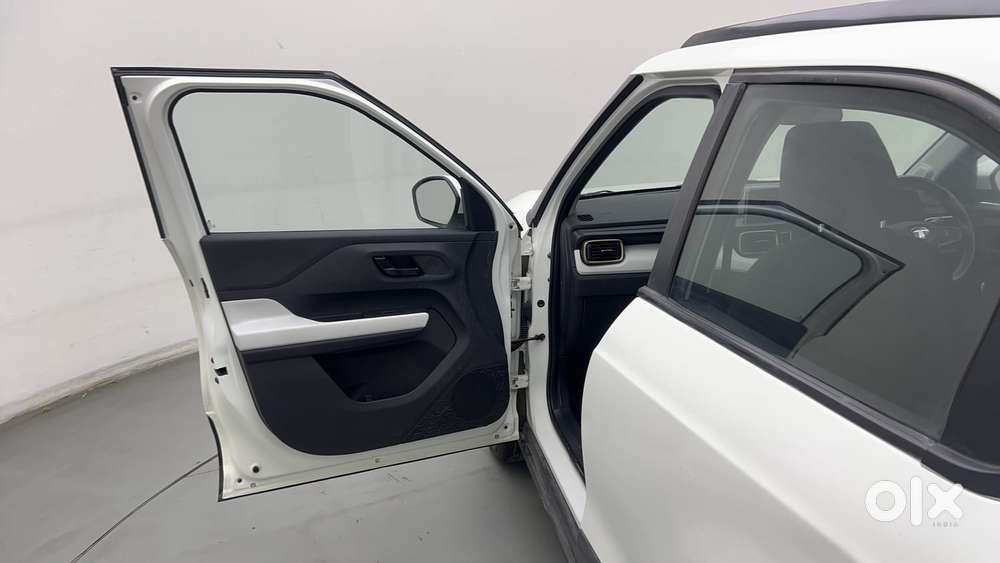 Tata Punch Accomplished Dazzle Sunroof Cng, 2024, Cng & Hybrids