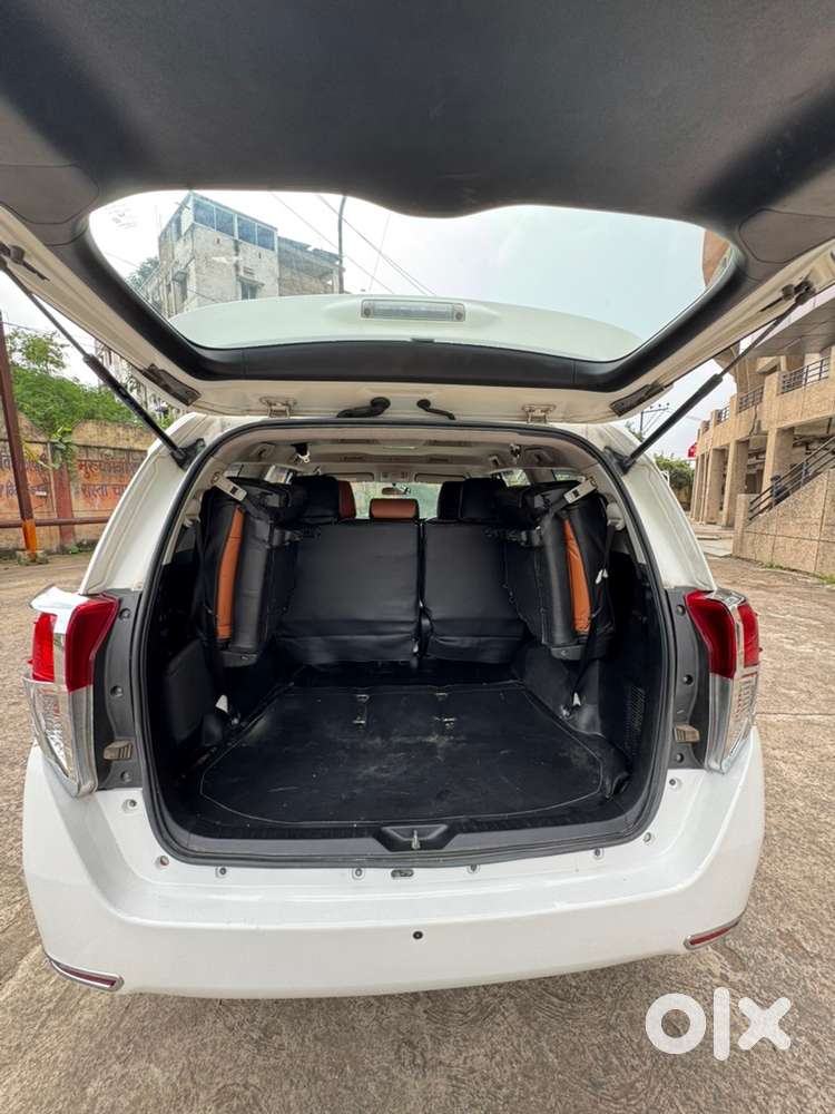 Toyota Innova Crysta 2019 Diesel Manual