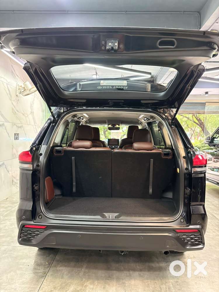Toyota Innova Hycross 2.0 Vx Hybrid 7 Str, 2025, Petrol
