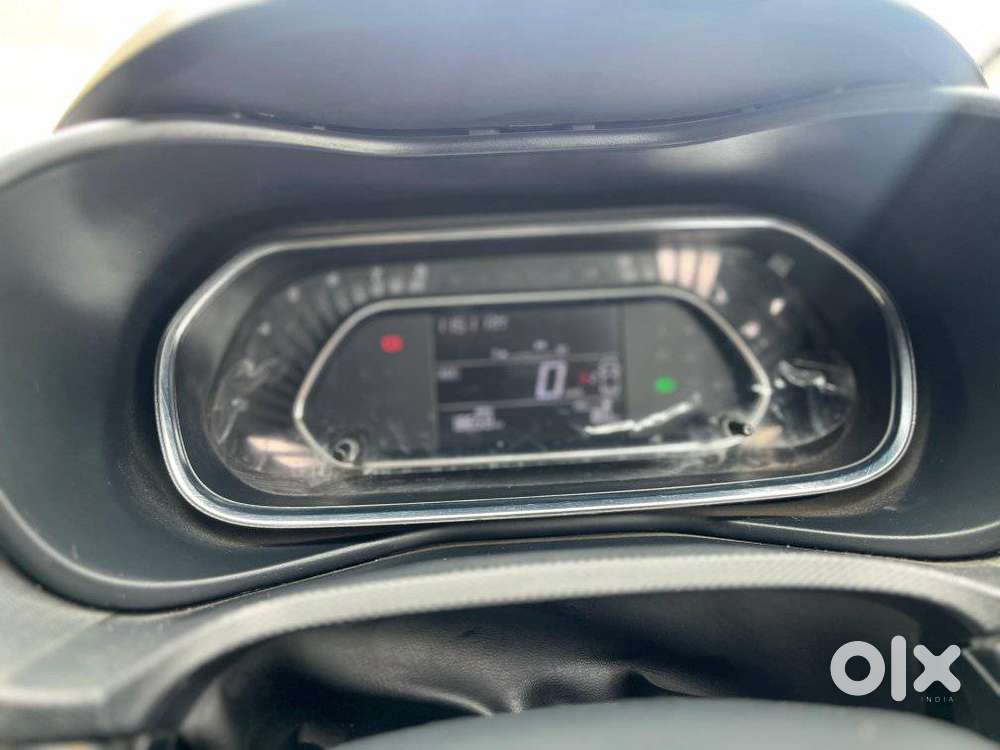 Tata Nexon Smart Plus S 1.2 Revotron Petrol 5 Mt, 2025, Petrol