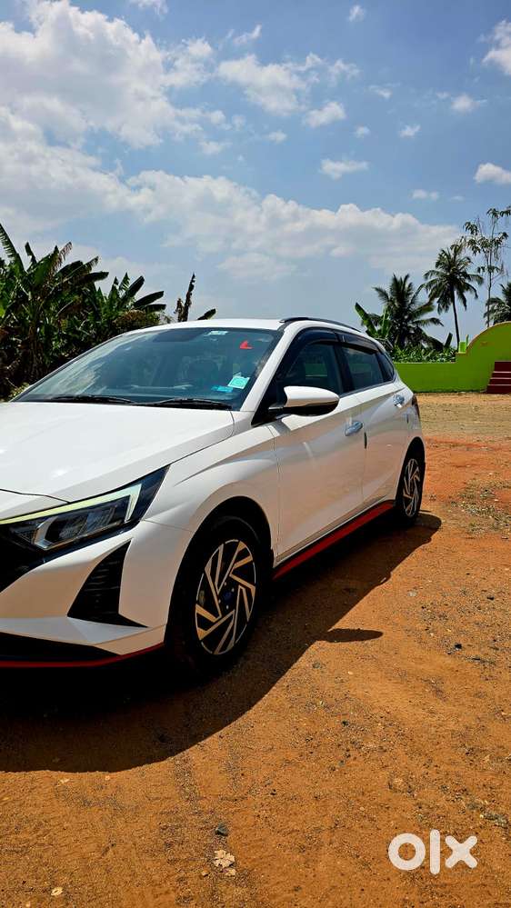 Hyundai I20 Asta (o) 1.2 Mt, 2023, Petrol