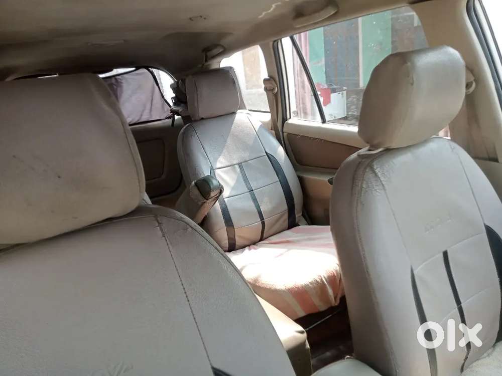 Toyota Innova 2012 Diesel 260000 Km Driven