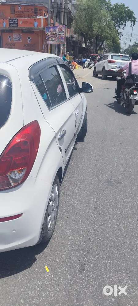 Hyundai I20 2013 Cng & Hyb