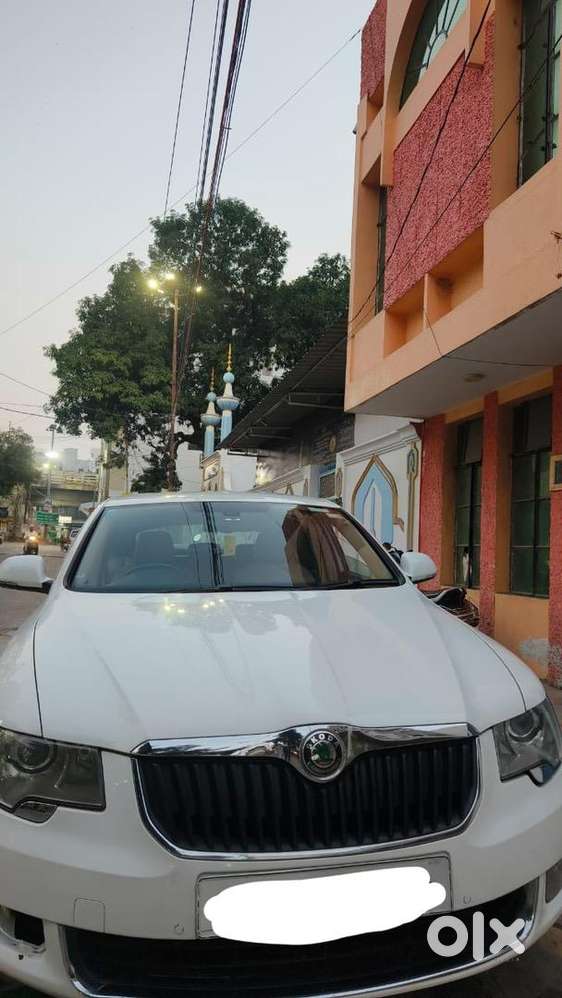 Skoda Superb 2010 Petrol Well Maintained
