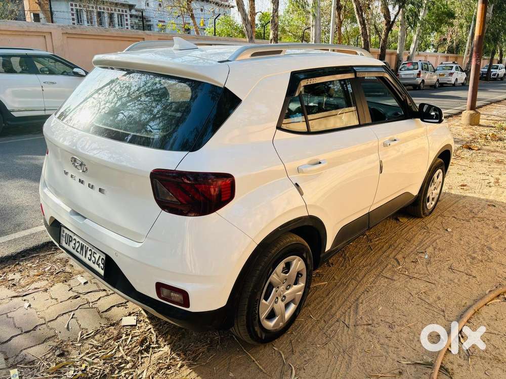 Hyundai Venue S, 2022, Cng & Hybrids