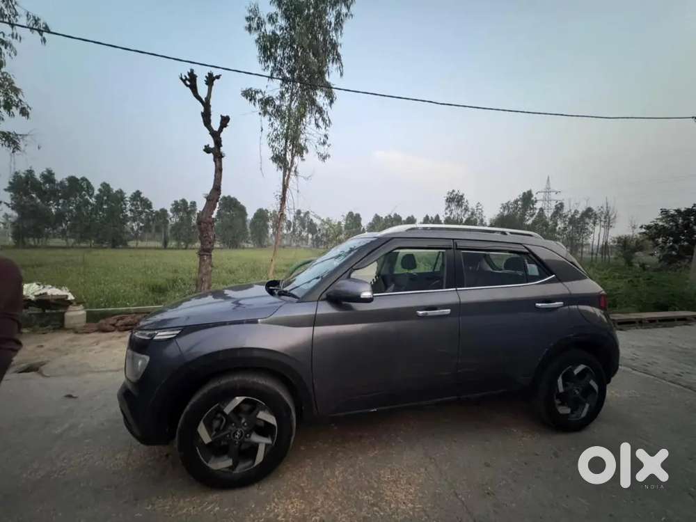 Hyundai Venue 2019 Diesel 80000 Km Driven