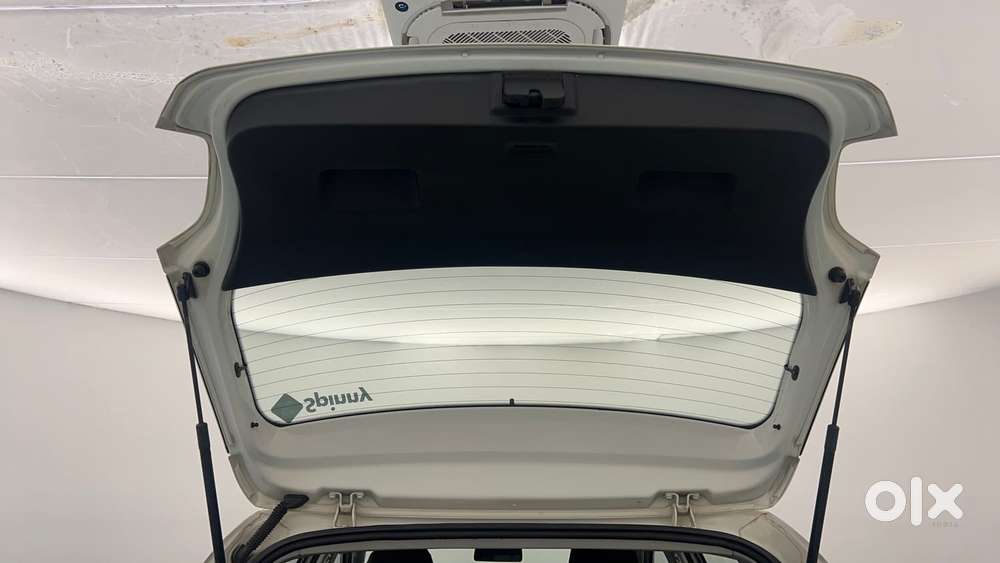 Volkswagen Polo Petrol Comfortline 1.2l, 2015, Petrol