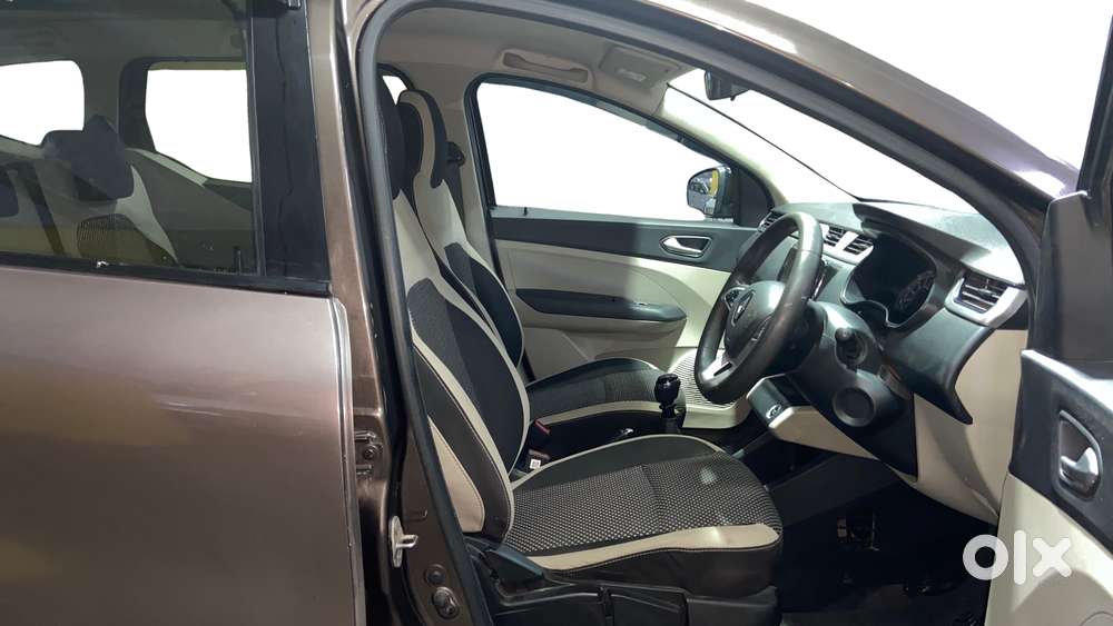 Renault Triber Rxz, 2022, Petrol