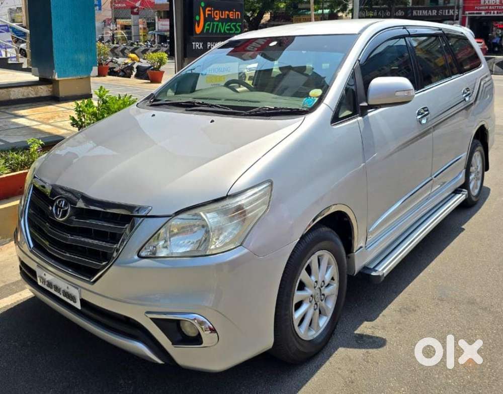Toyota Innova 2.5 Vx 8 Seater Bs Iv, 2013, Diesel