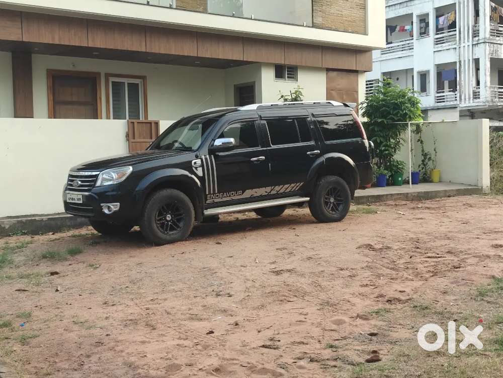 Ford Endeavour Diesel 2010 Full Condition Fourseal Tires Chilliac