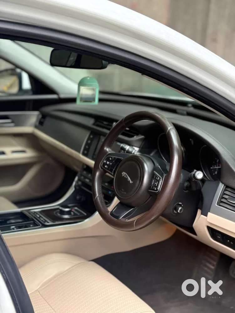 Jaguar Xf, 2016, Petrol