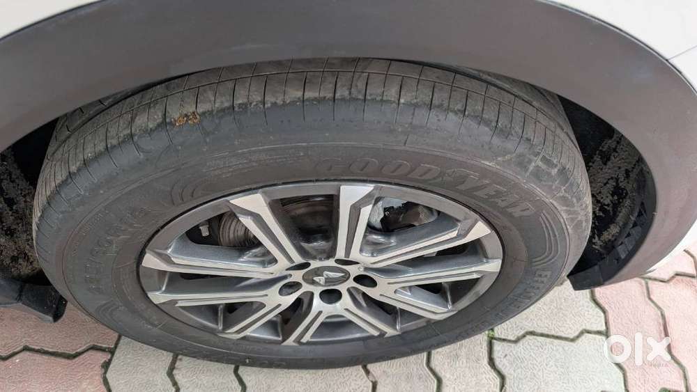 Mahindra Xuv700 2.2 Ax 7 Diesel At Luxury Pack Str, 2022, Diesel