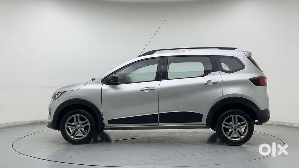 Renault Triber Rxz, 2022, Petrol