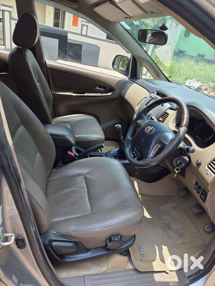 Toyota Innova 2.5 Z Diesel 7 Seater, 2015, Diesel